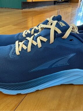 Altra Rivera 3 Women’s Size 8.5 Navy Athletic Running Walking Shoes Sneakers
